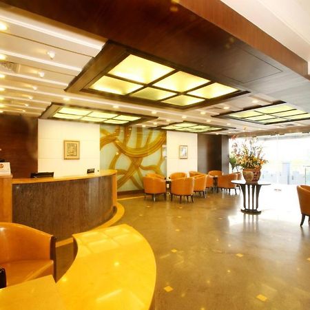 Ambience Executive Hotell Pimpri-Chinchwad Inreriör bild