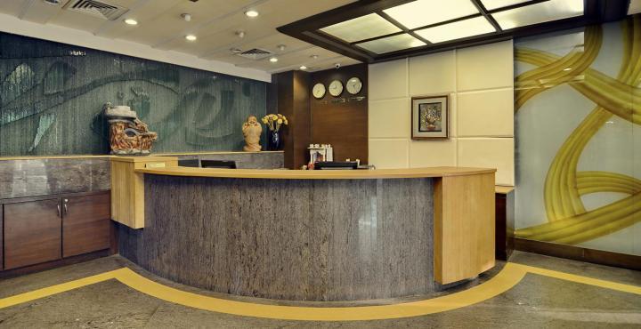 Ambience Executive Hotell Pimpri-Chinchwad Exteriör bild