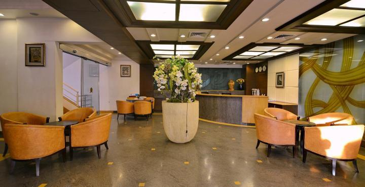 Ambience Executive Hotell Pimpri-Chinchwad Exteriör bild