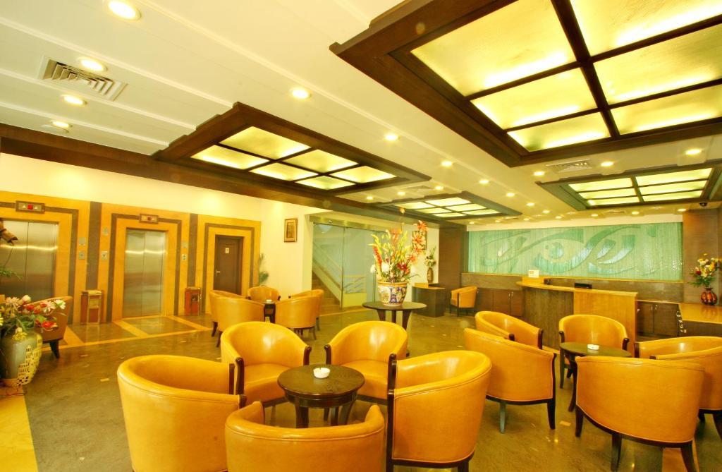 Ambience Executive Hotell Pimpri-Chinchwad Inreriör bild
