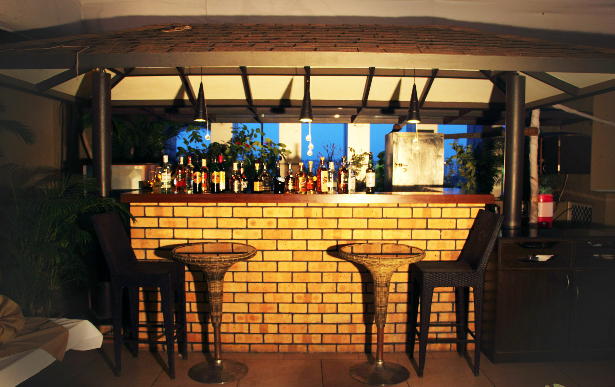 Ambience Executive Hotell Pimpri-Chinchwad Exteriör bild